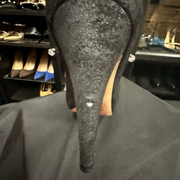 Chanel Classic Suede Cap-tow Pump  Size 40 - Picture 5 of 5